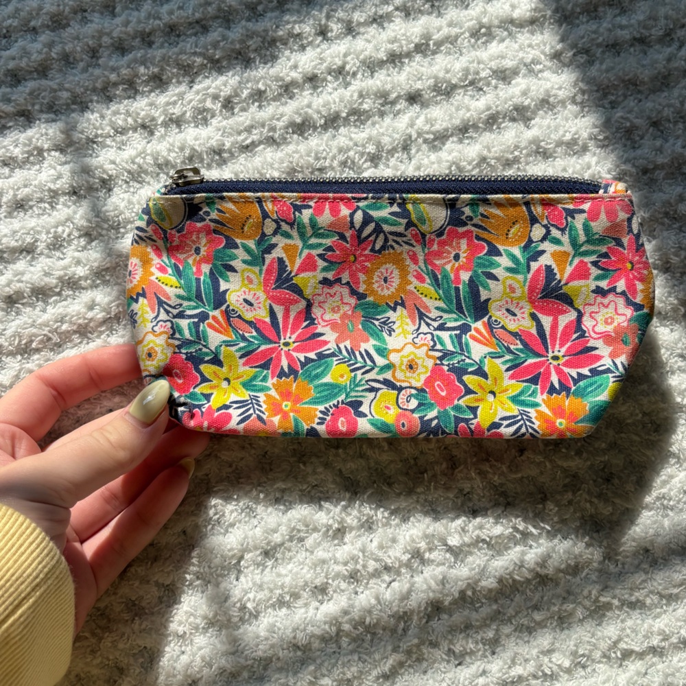 Old Navy Floral Key & Card Holder - Multicolor